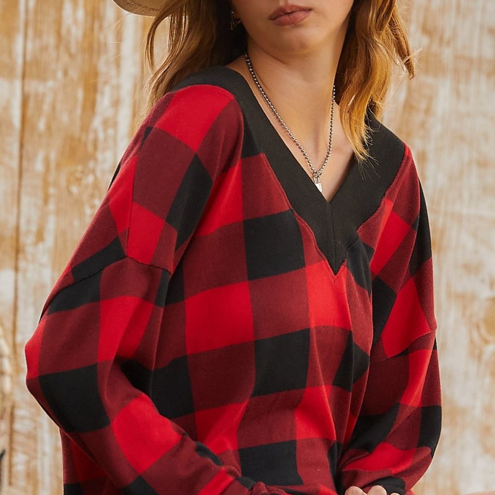 V Neck Long Sleeve Gingham Knit Top